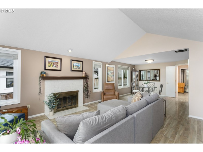 Living Room/Dining Room