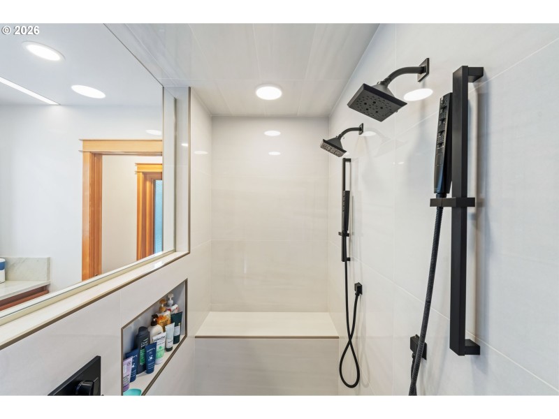 Owner's Suite Bathroom