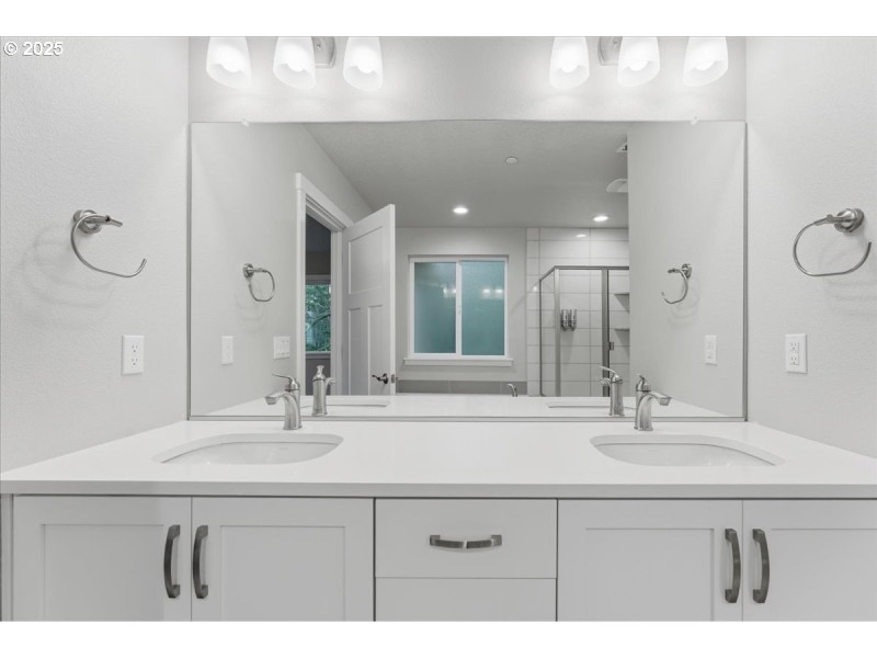 Owner's Suite Bathroom