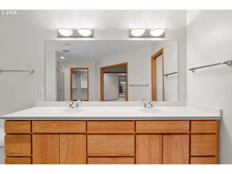 Owner's Suite Bathroom