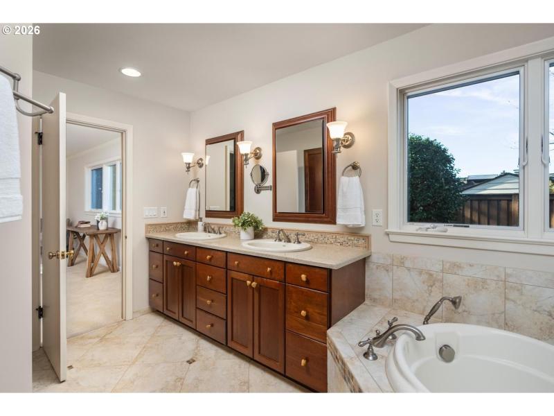 Owner's Suite Bathroom