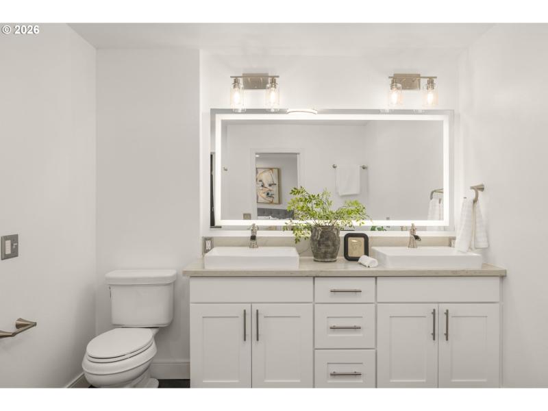 Owner's Suite Bathroom