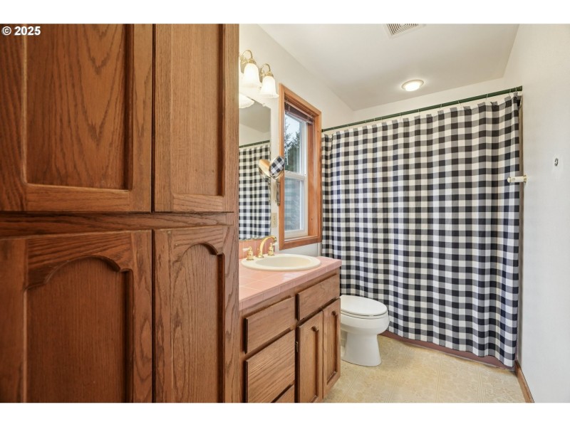 Owner's Suite Bathroom