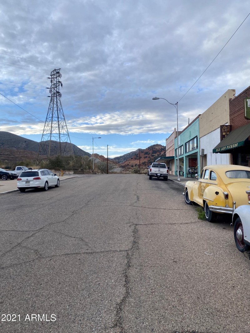 67BC682C-213D-4D0E-B1B6-C8EB9486073C