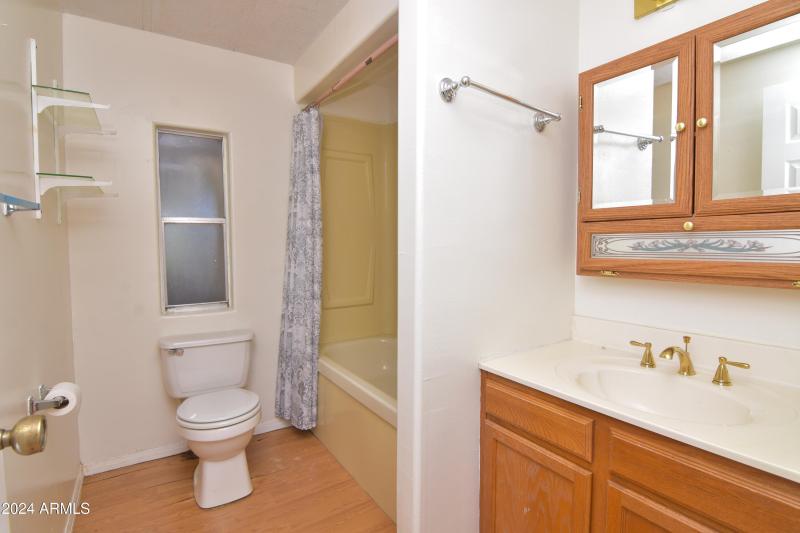 23Guestbath