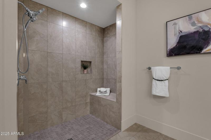 46-web-or-mls-10031-n-palisades-blvd