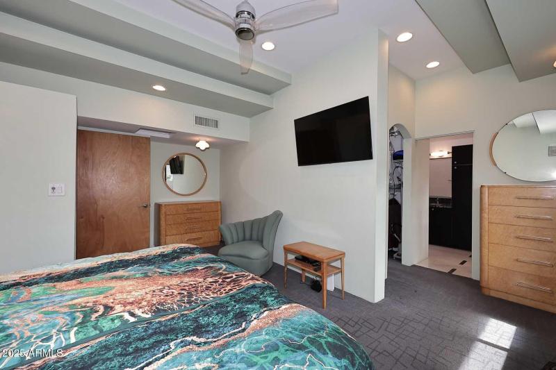 Primary Bedroom2