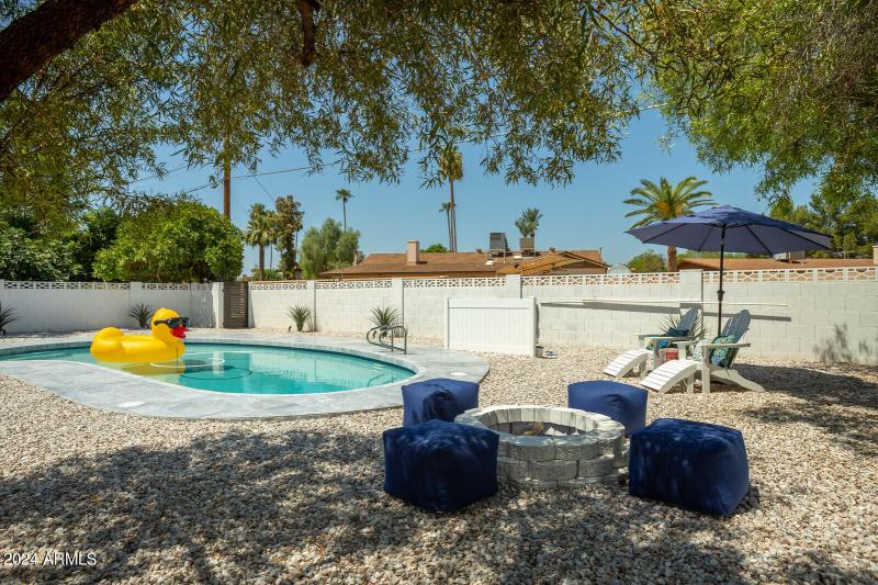 Entertainer's Backyard