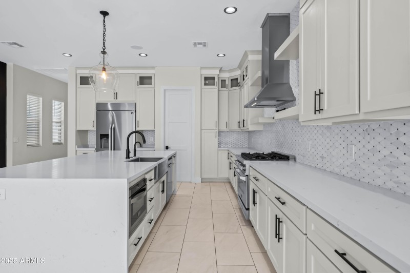 4409 N 32nd St, Phoenix, AZ 85018-5