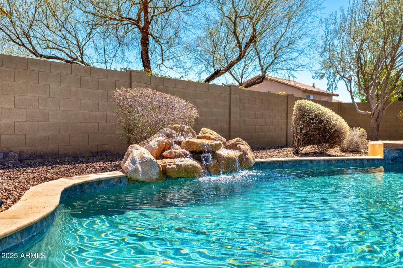 Lovely & Soothing Water Feature