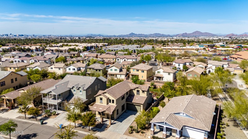 45 - Constance Drone