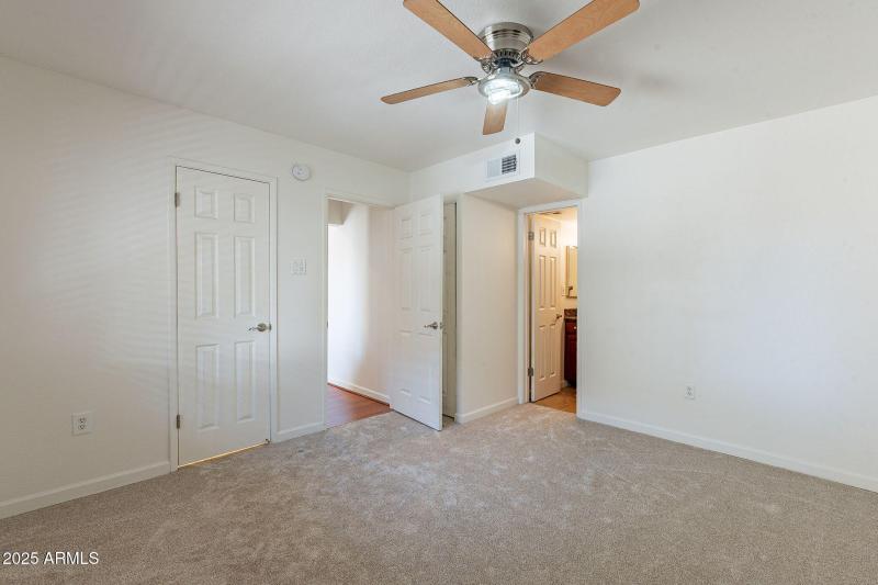 Primary Bedroom w/ Ensuite Bathroom