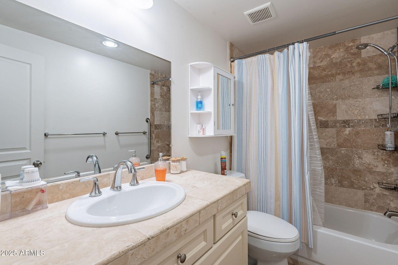 17-web-or-mls-Gilbert-17