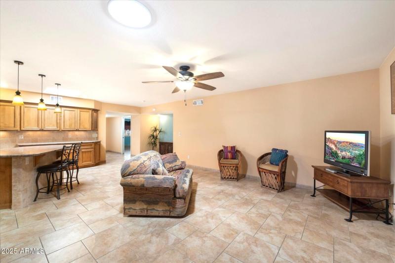 SKYLIGHTS/CEILING FANS