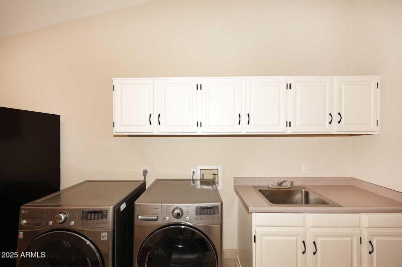 Laundry-Craft Room3