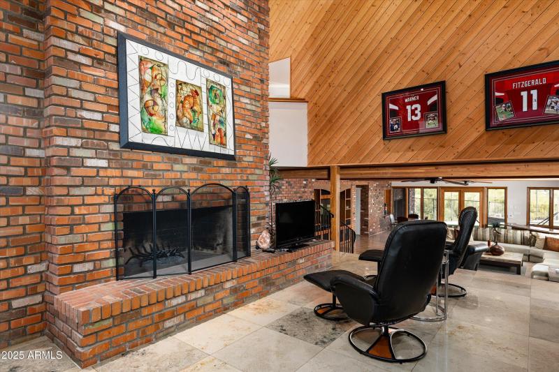 012-6830 N 46th Pl (12 of 102)