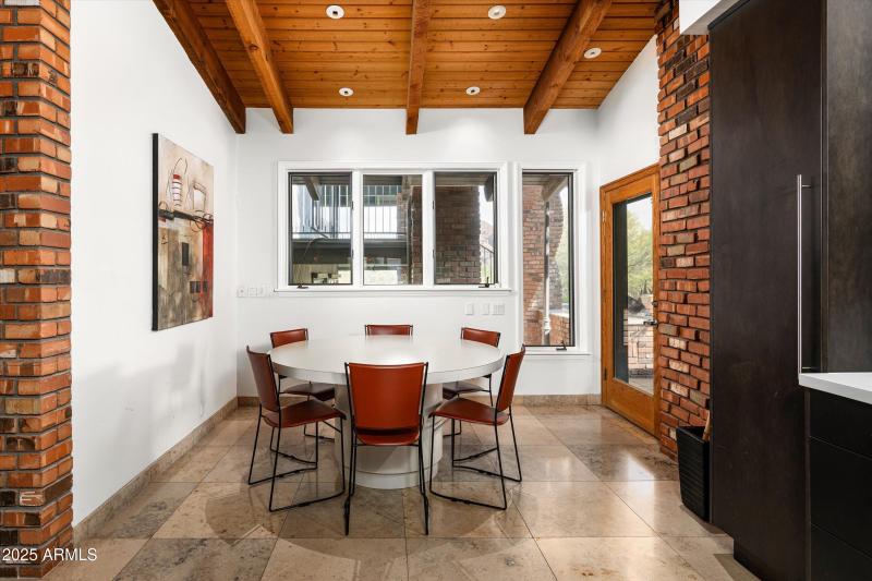 018-6830 N 46th Pl (18 of 102)