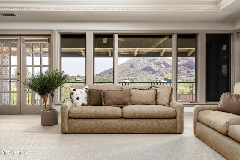 027-6830 N 46th Pl (27 of 102)