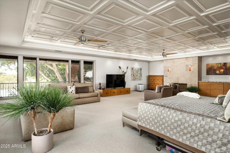 028-6830 N 46th Pl (28 of 102)