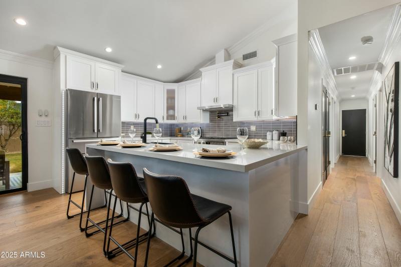KITCHEN ISLAND