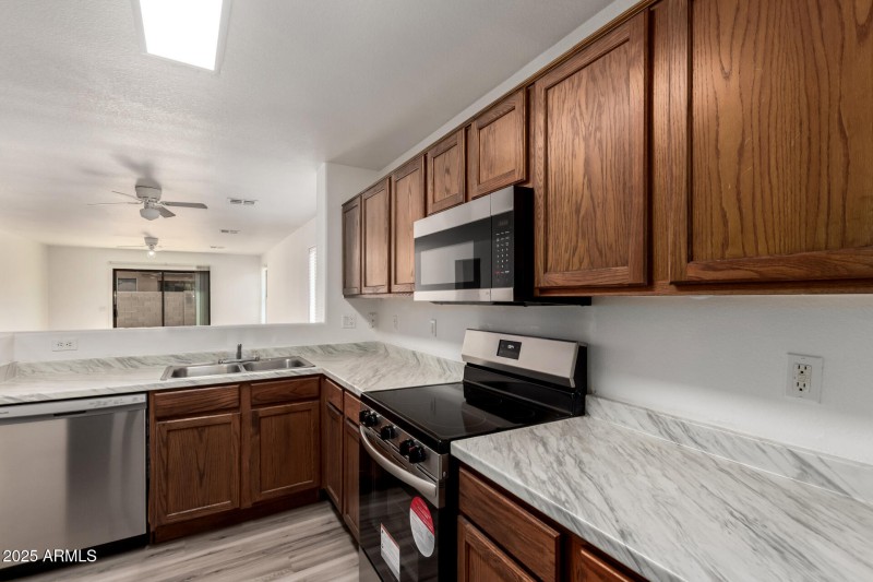 12 - Sheridan 46123