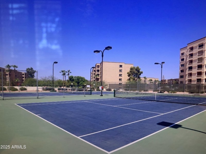 TENNIS