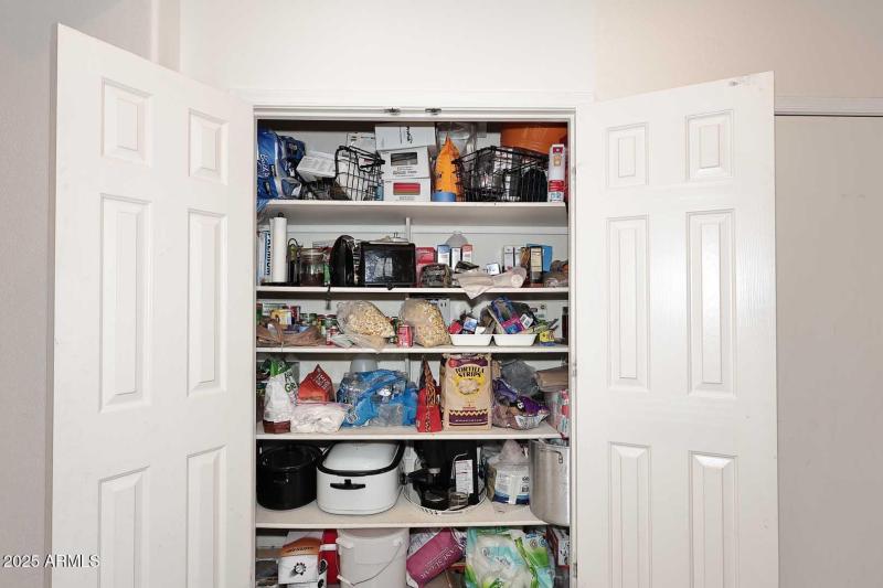 Kitchen-Pantry