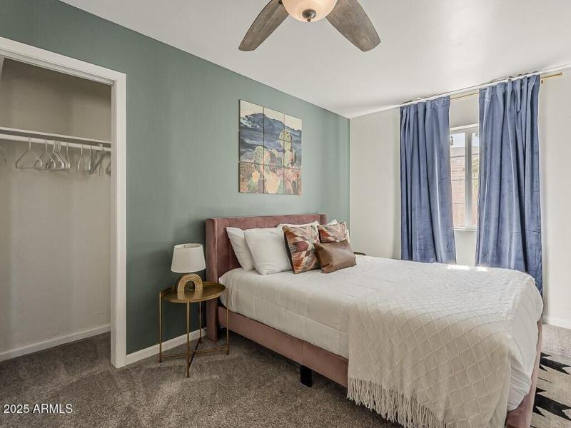 018_Bedroom