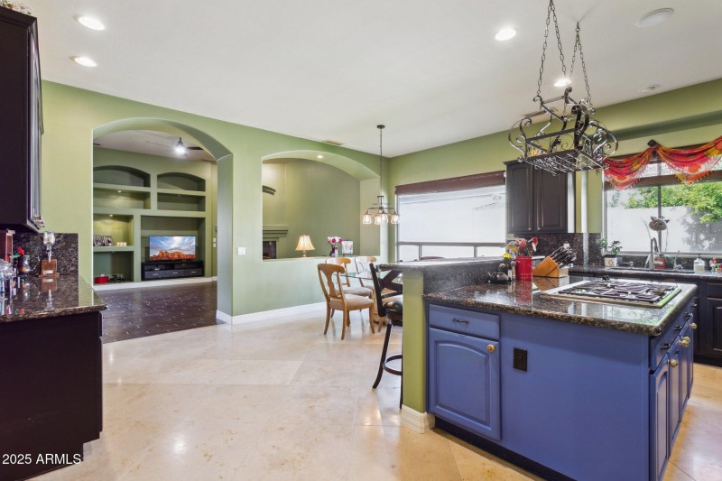 12-web-or-mls-6428-w-eugie-ave