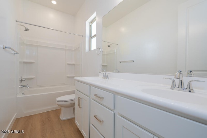 Tri Pointe Homes - Soleo 324 - Bathroom