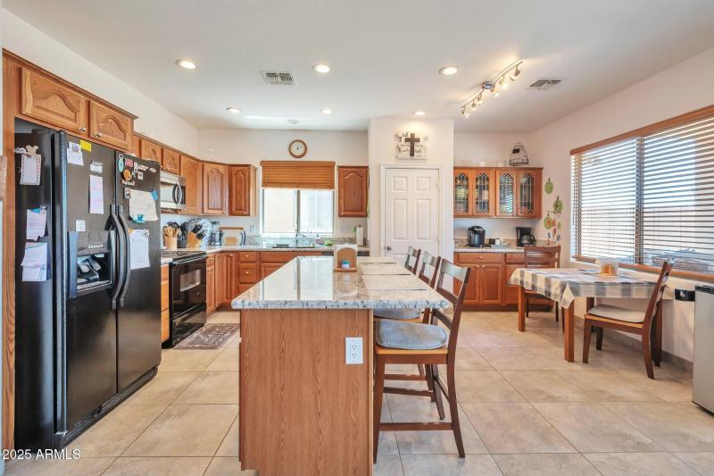 Kitchen Pic 1