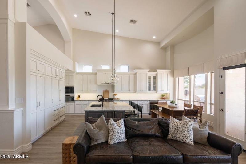 Kitchen 4