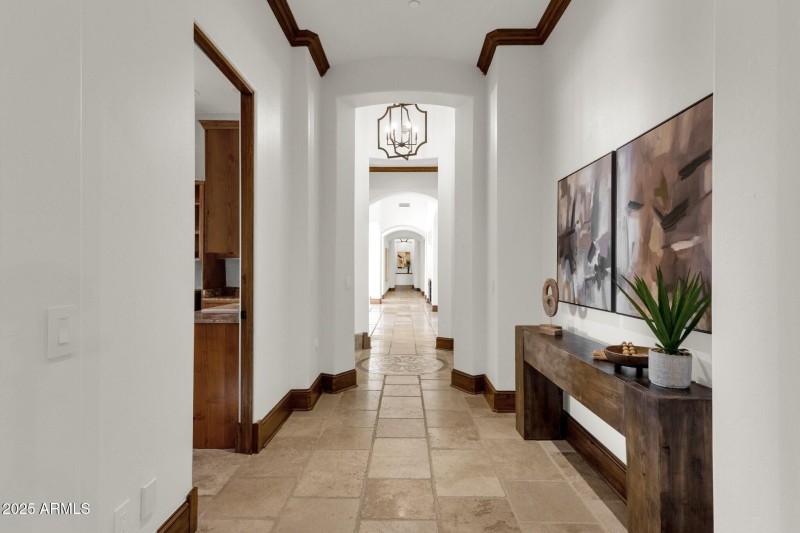 009_Hallway