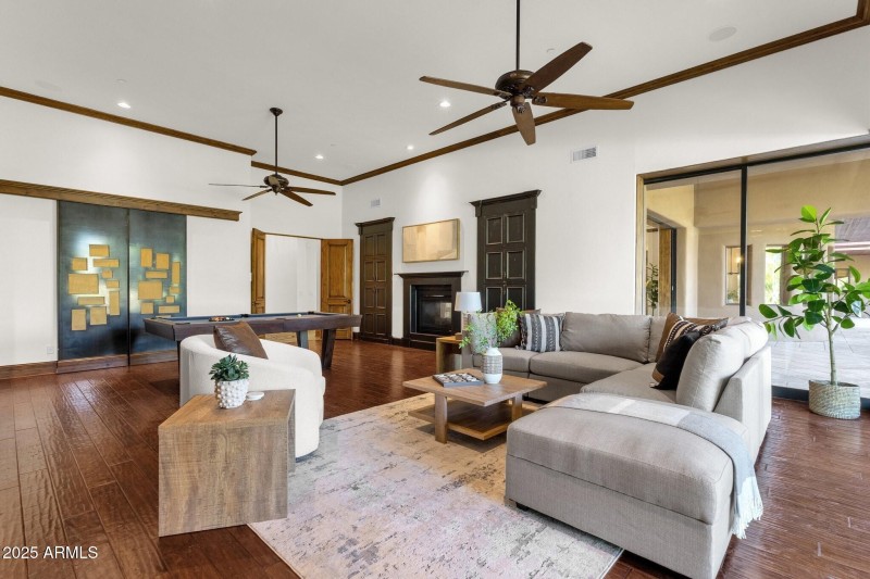 022_Family Room III