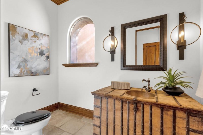 042_Half Bathroom