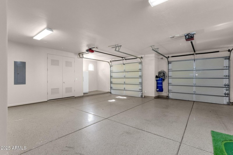 064_Garage