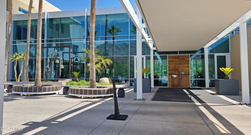 Mtn Shadows Guest Entry