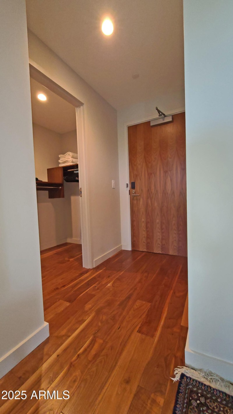 Secondary Bedrm - Private Entrance