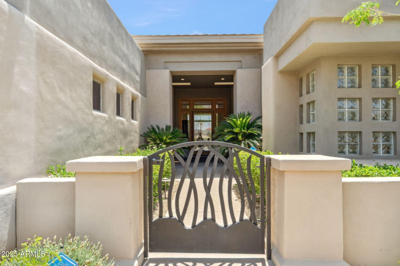 Front Entry/Courtyard