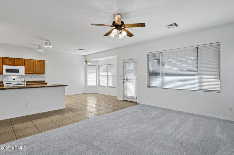 3640 E Torrey Pines Ln-17