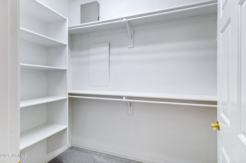 3640 E Torrey Pines Ln-33