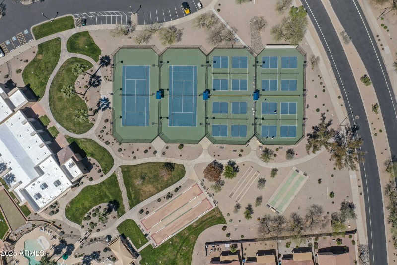 3640 E Torrey Pines Ln-52