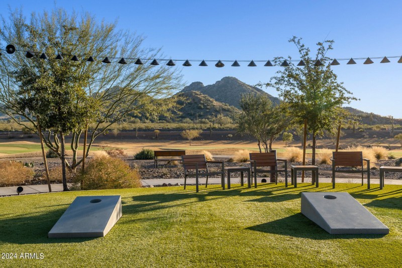 90_26568_W_Cat_Balue90_mls