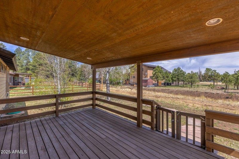 photo(29) 116 W Skyhook SL Staci 053125