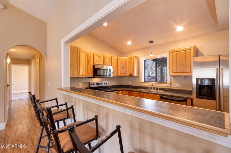 photo(18) 116 W Skyhook SL Staci 053125