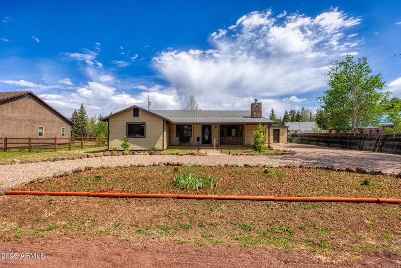 photo(3) 116 W Skyhook SL Staci 053125