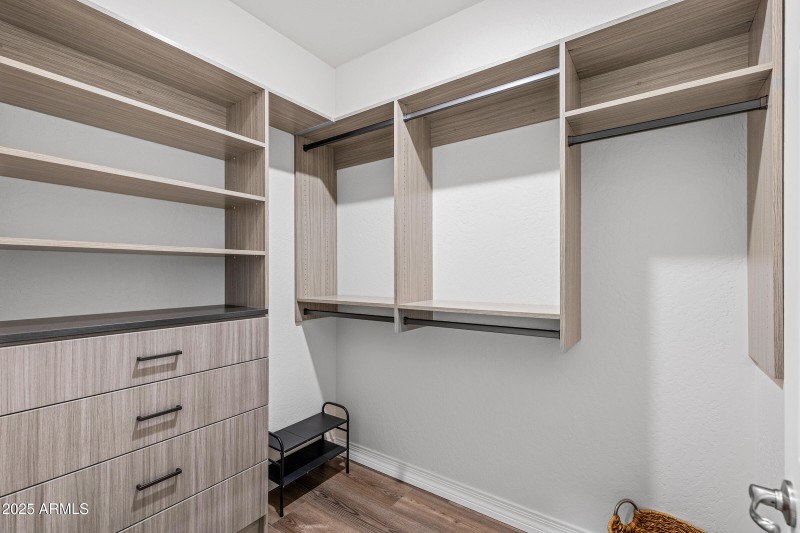 Walk-in Closet