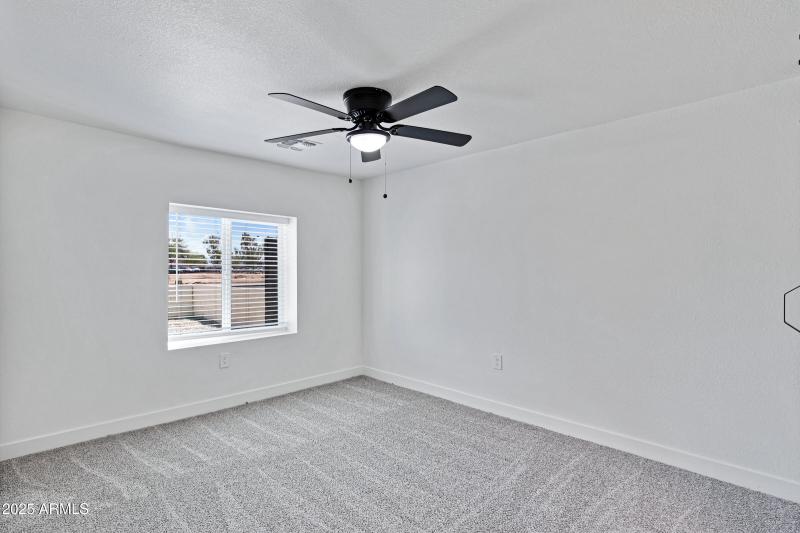 2708 E Roosevelt St-22