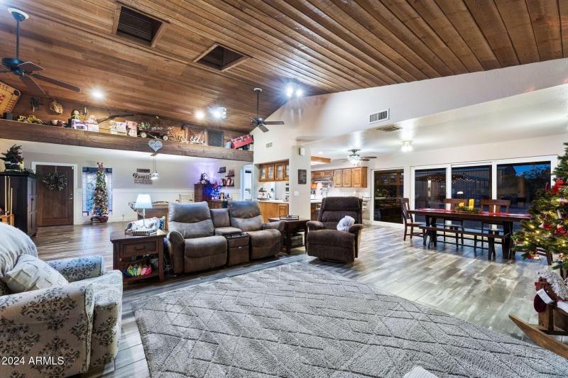 034__5130 E Superstition Blvd