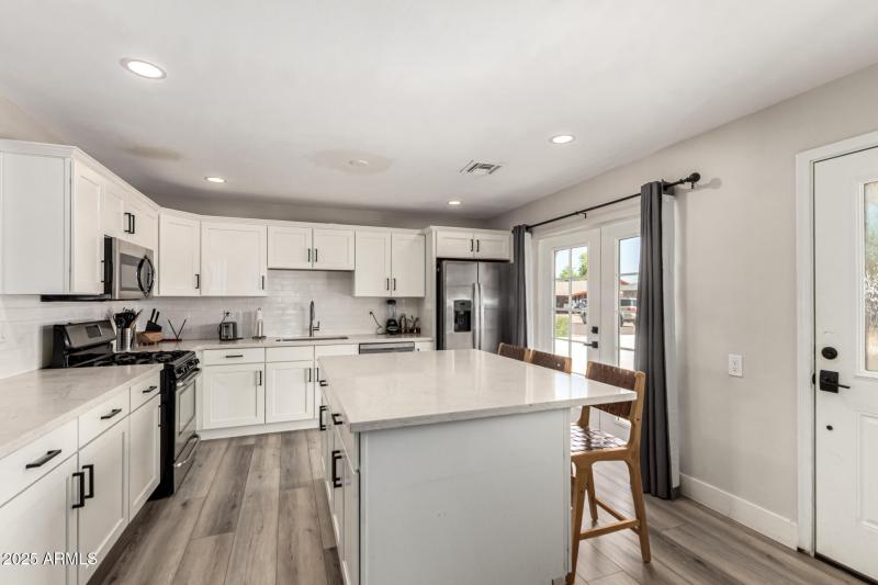 Entry/Kitchen